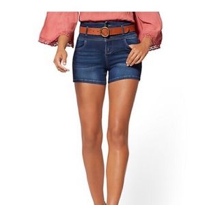 4” 3-button high waisted short- dark blue